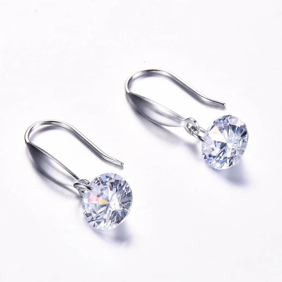 925 Sterling Silver Cubic Zirconia Drop Earrings - Picture 1 of 3